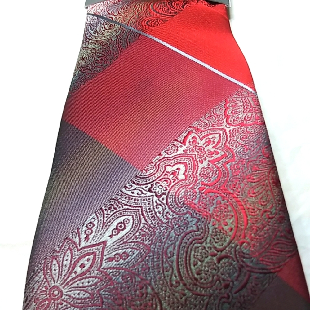 Tie - Picture 2 of 3